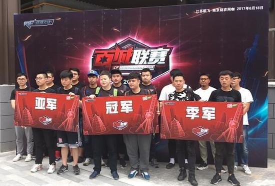 恭喜重庆狼队成功晋级2022KPL春季赛季后赛！
